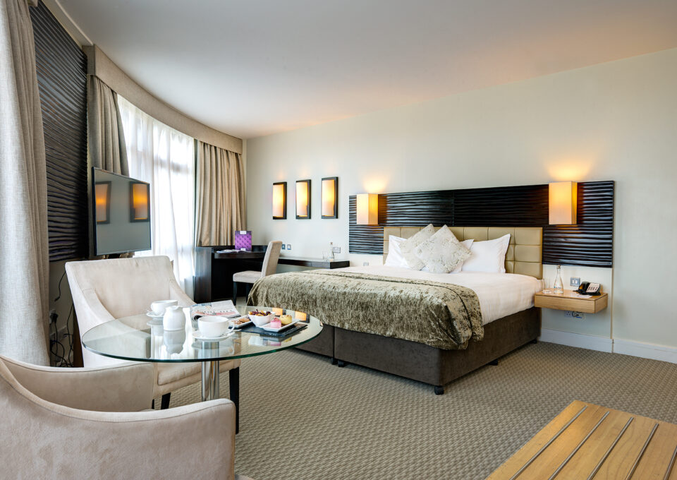 Deluxe Double Bedroom Landscape CIH 2